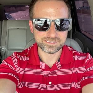 Meet your Posher, Robert